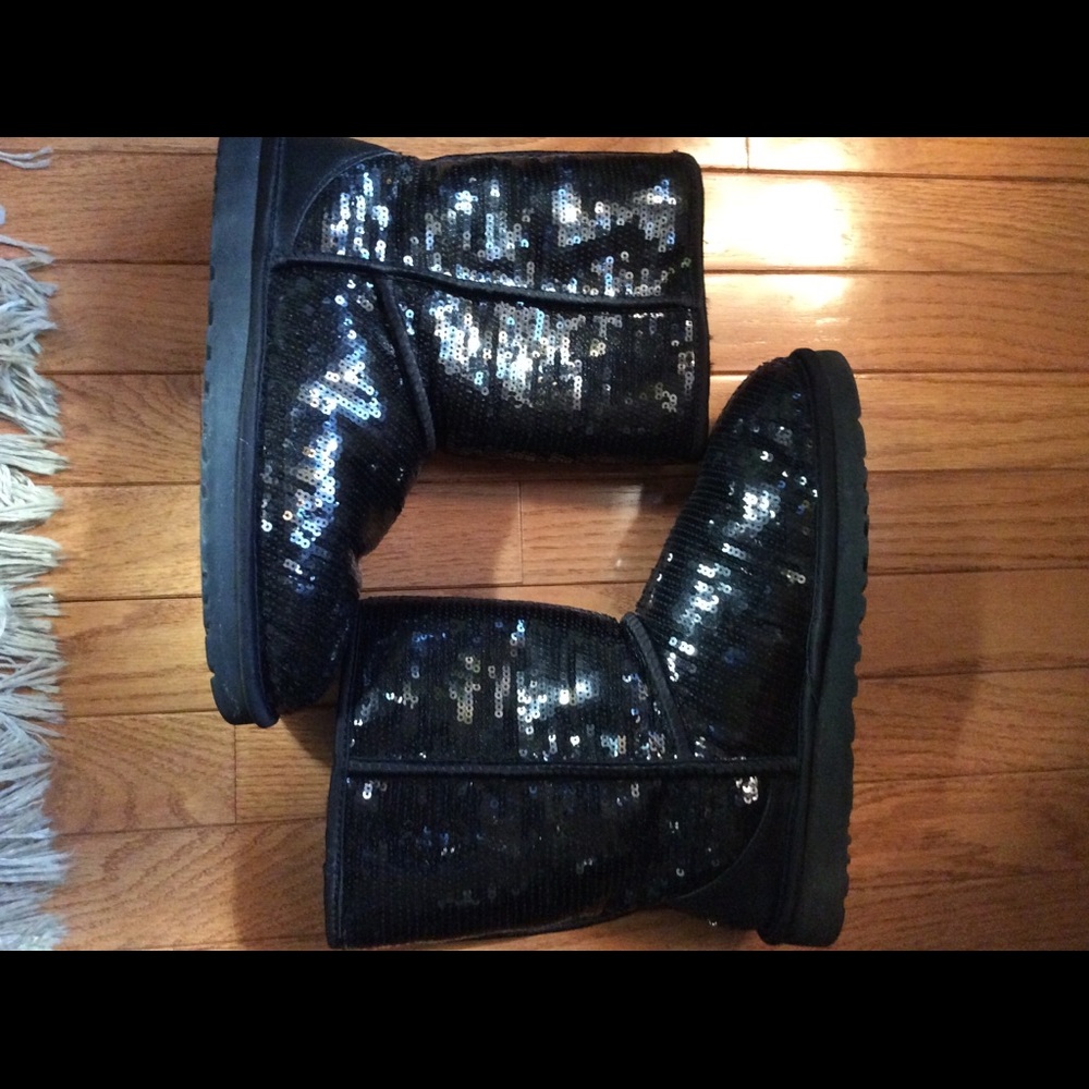 Women’s Classic Short Sparkle Uggs